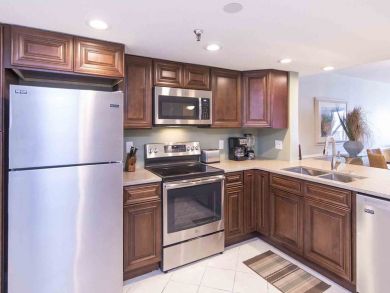 Destin Vacation Condo Sleeps Eight Guests.